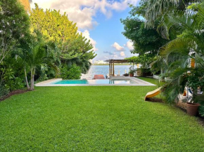4BR Lakefront Villa with Private Pool by Solmar Rentals